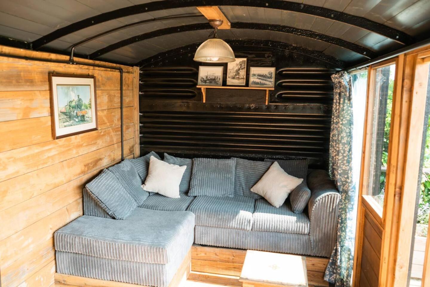 Swallowfield Glamping-Station Master Yeovil Dış mekan fotoğraf